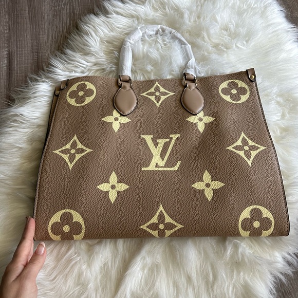 Louis Vuitton Handbags - Louis Vuitton On The Go MM tote
